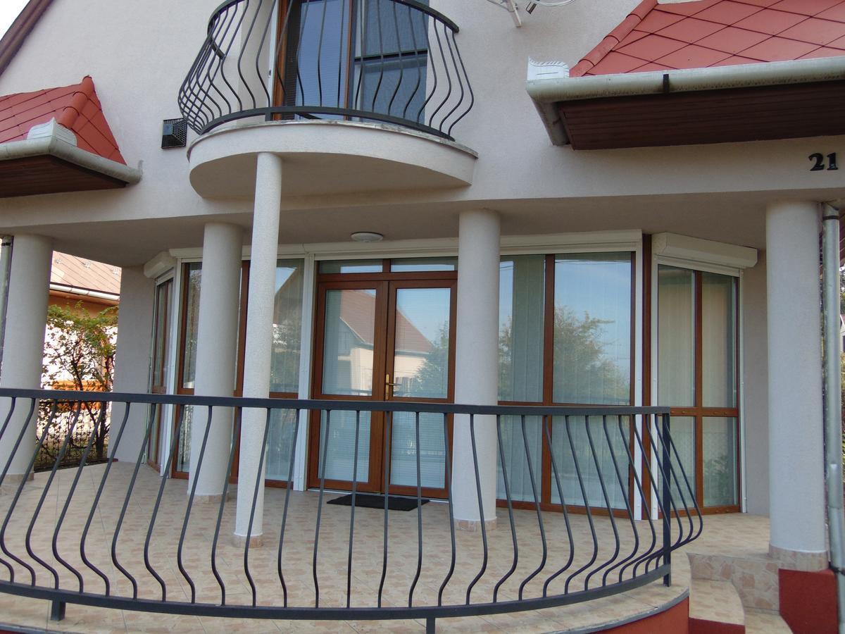 Csevi Apartmanhaz Mezőkövesd Dış mekan fotoğraf